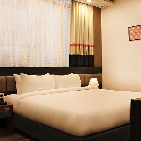 Minla Hotel Bangalore Esterno foto